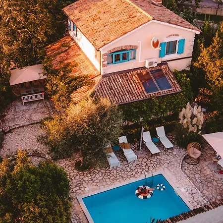 La Bella Villa *