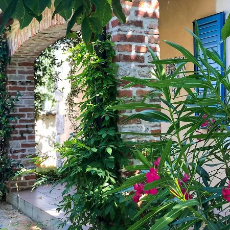 La Bella Baderna