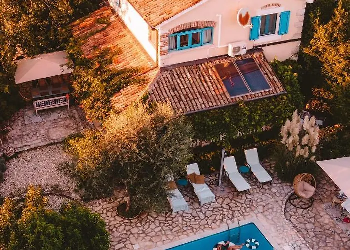 La Bella Villa *