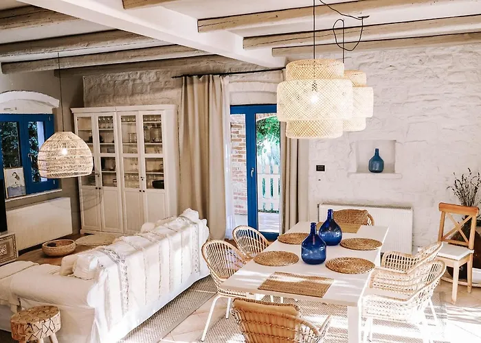 La Bella Villa *