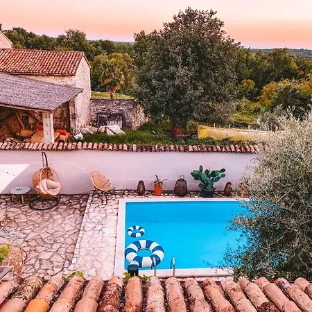 La Bella Villa
