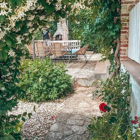 La Bella Villa *